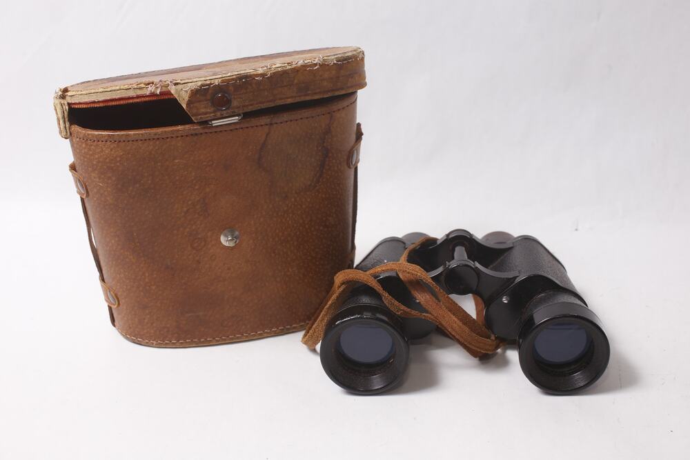 Vintage Binoculars with FLAWED Case ~ 260930-WH 1082
